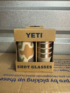 NWT Yeti Tan Camo shot-glass set